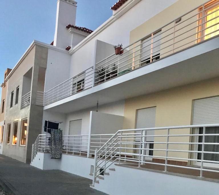 Sea Avenue House - Center Baleal - Surfboard Included Apartment Ferrel  Exterior foto
